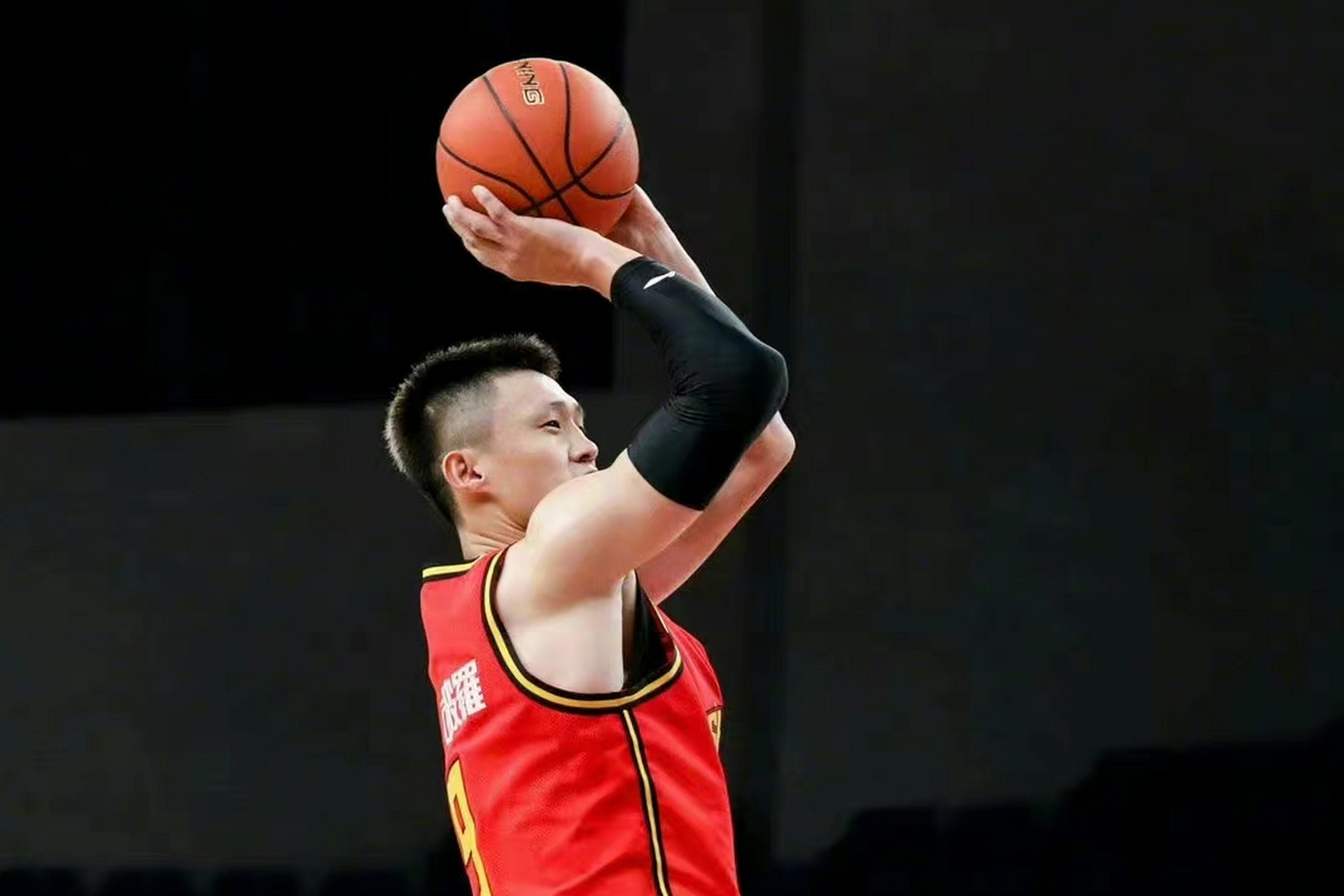 开云下载,开云体育下载-包含里程碑夜！阿贾克斯队长鼓劲，CBA常规赛今晨刷纪录，更衣室稳定，纪律约束更严格的词条